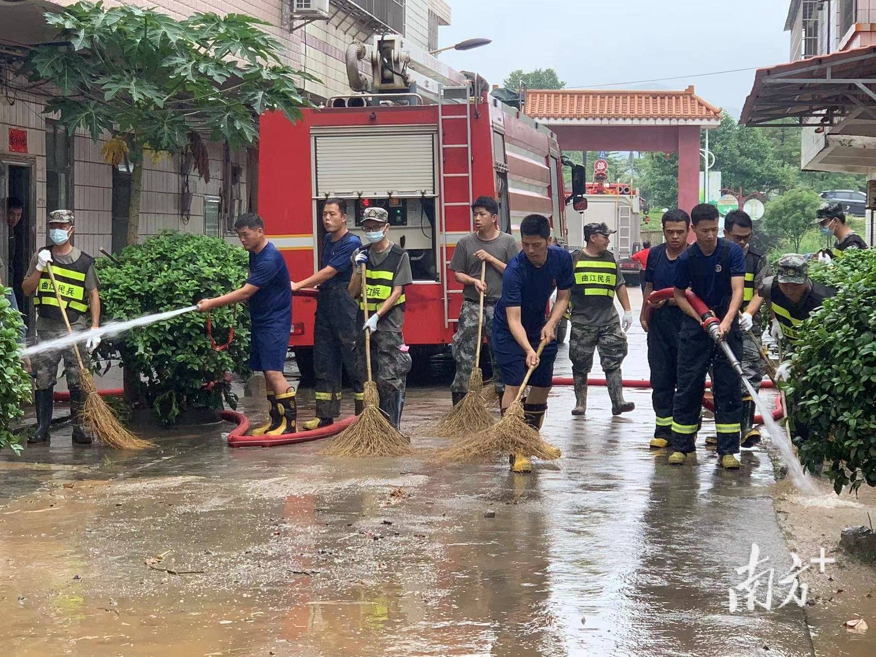 十号台风最新动态今天：路径、强度及影响预测分析