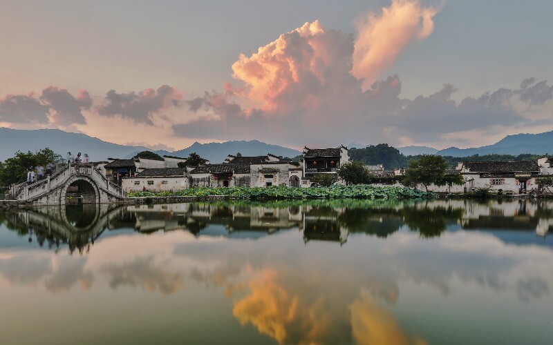 黄山市最新动态：旅游业复苏、乡村振兴与城市建设新机遇