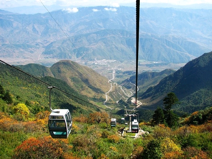 西昌到螺髻山最新路况详解：出行指南及潜在风险提示